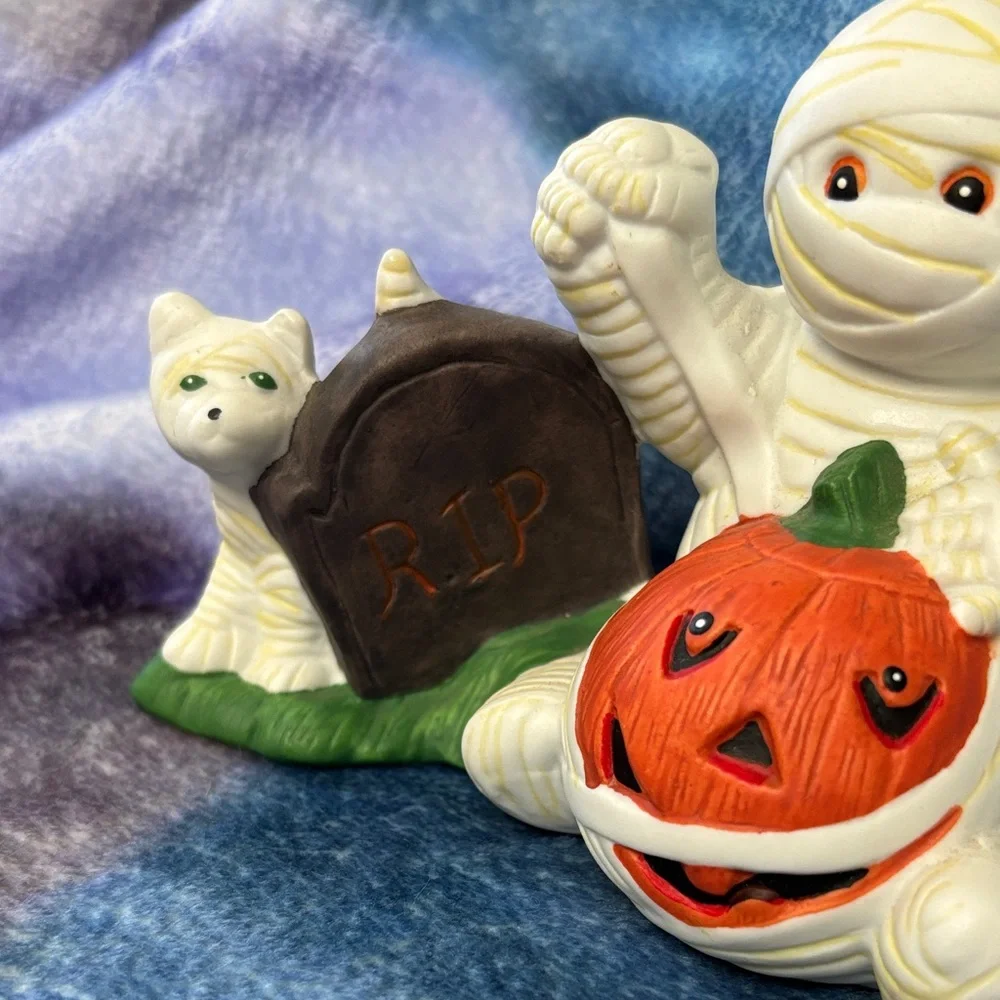 Vintage Halloween Mummy and Friends Pumpkin Figurine - Picture 2 of 7